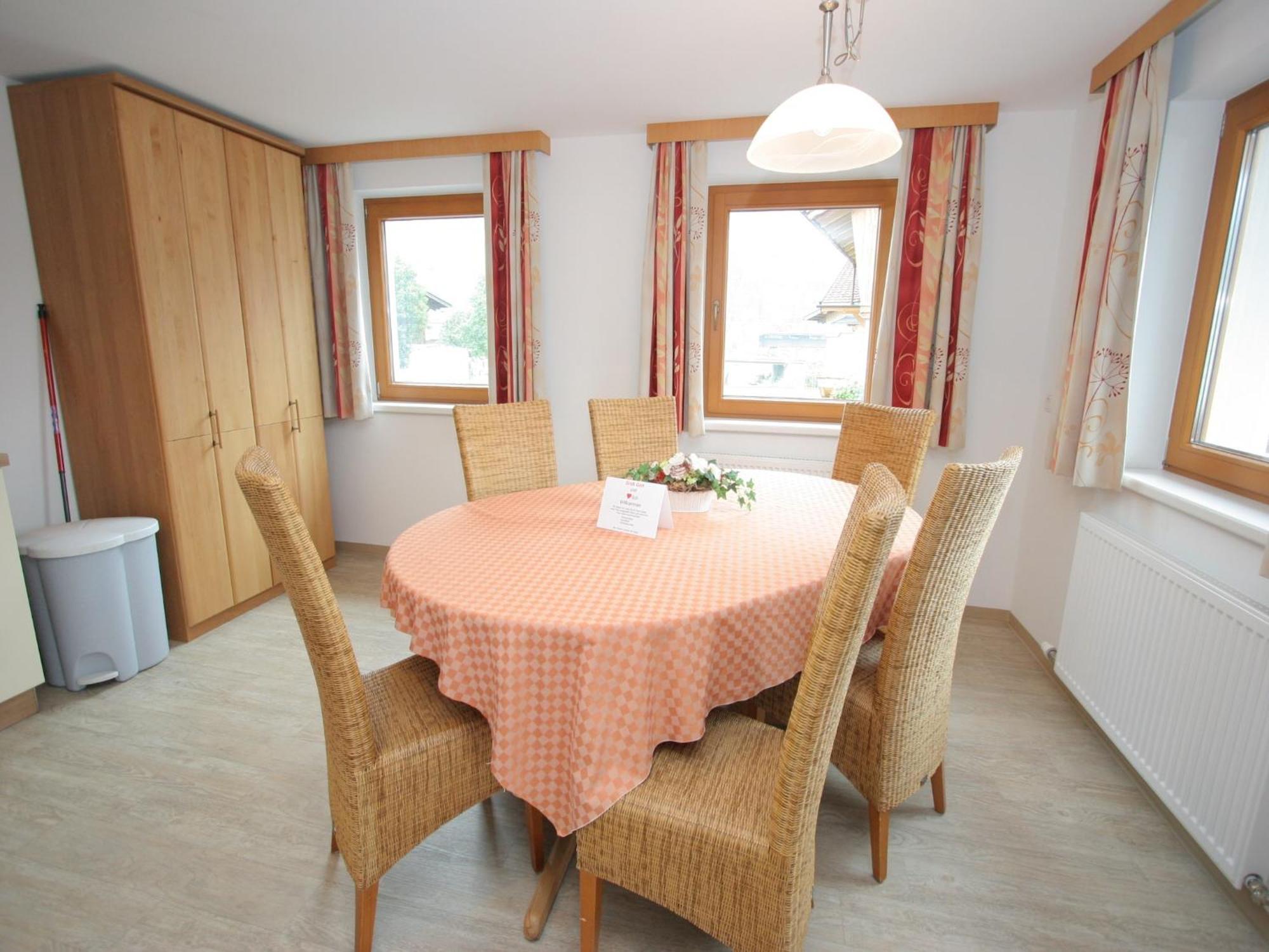 Spacious Apartment In Uderns Near Ski Area Dış mekan fotoğraf